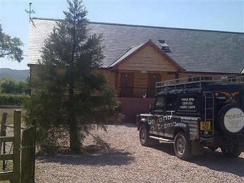 Big Bear Lodge Melverley Eksteriør bilde